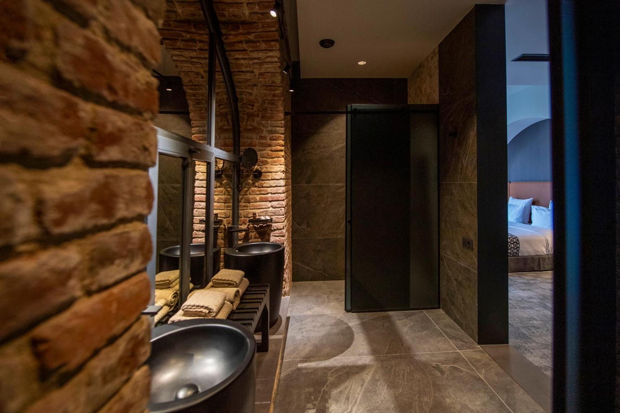 Qarvasla Hotel 第比利斯 外观 照片